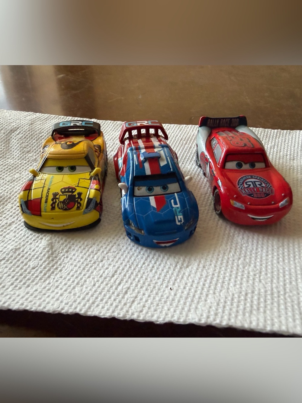 Disney Pixar cars toys global racers cup race cars lighting McQueen GUC toys - Picture 2 of 8